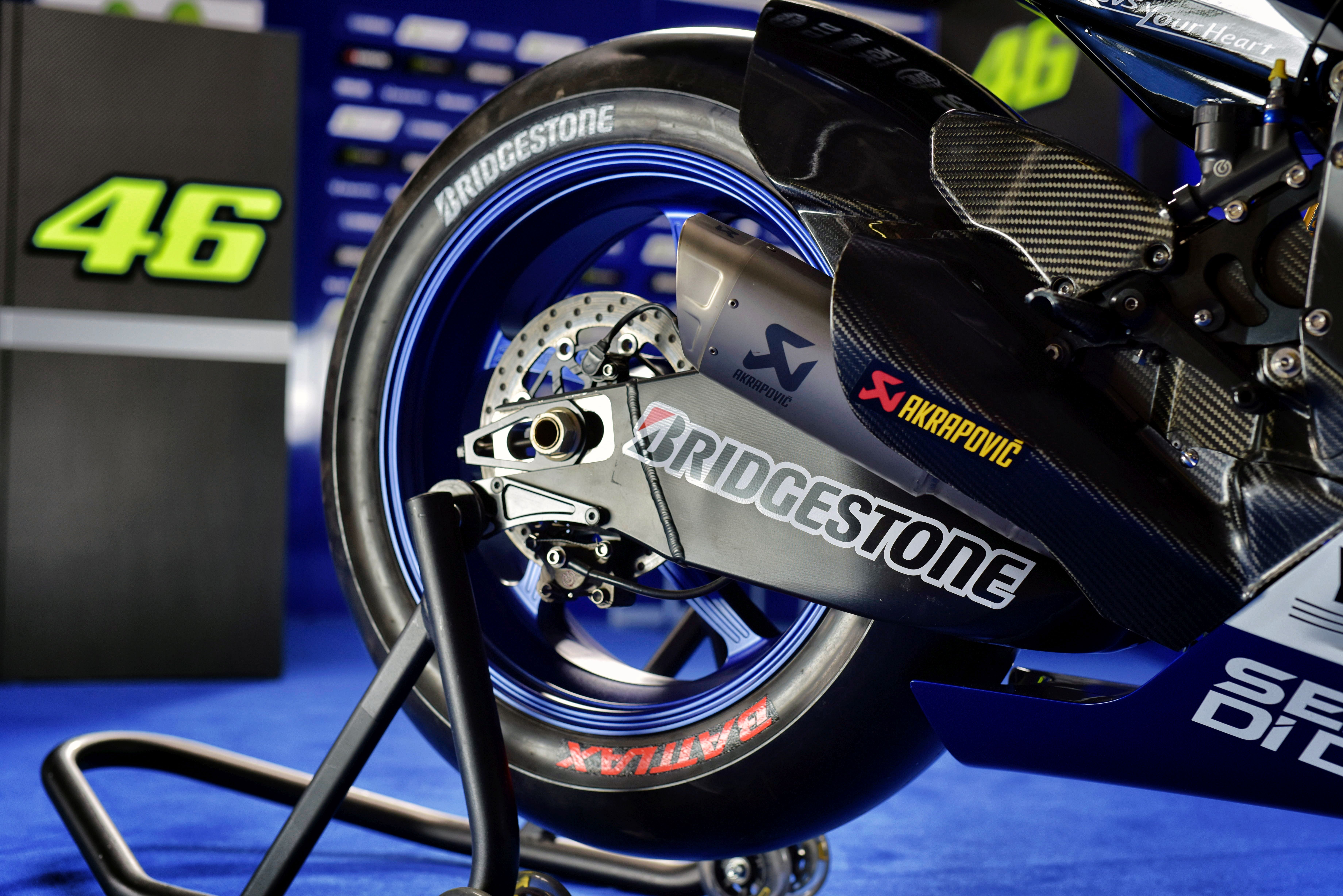 Yzr m1 yamaha расцветка. Yamaha m1 99. M 1 2015. M 1 2015. Ямаха портоти харвидевитсон мотоцикл.