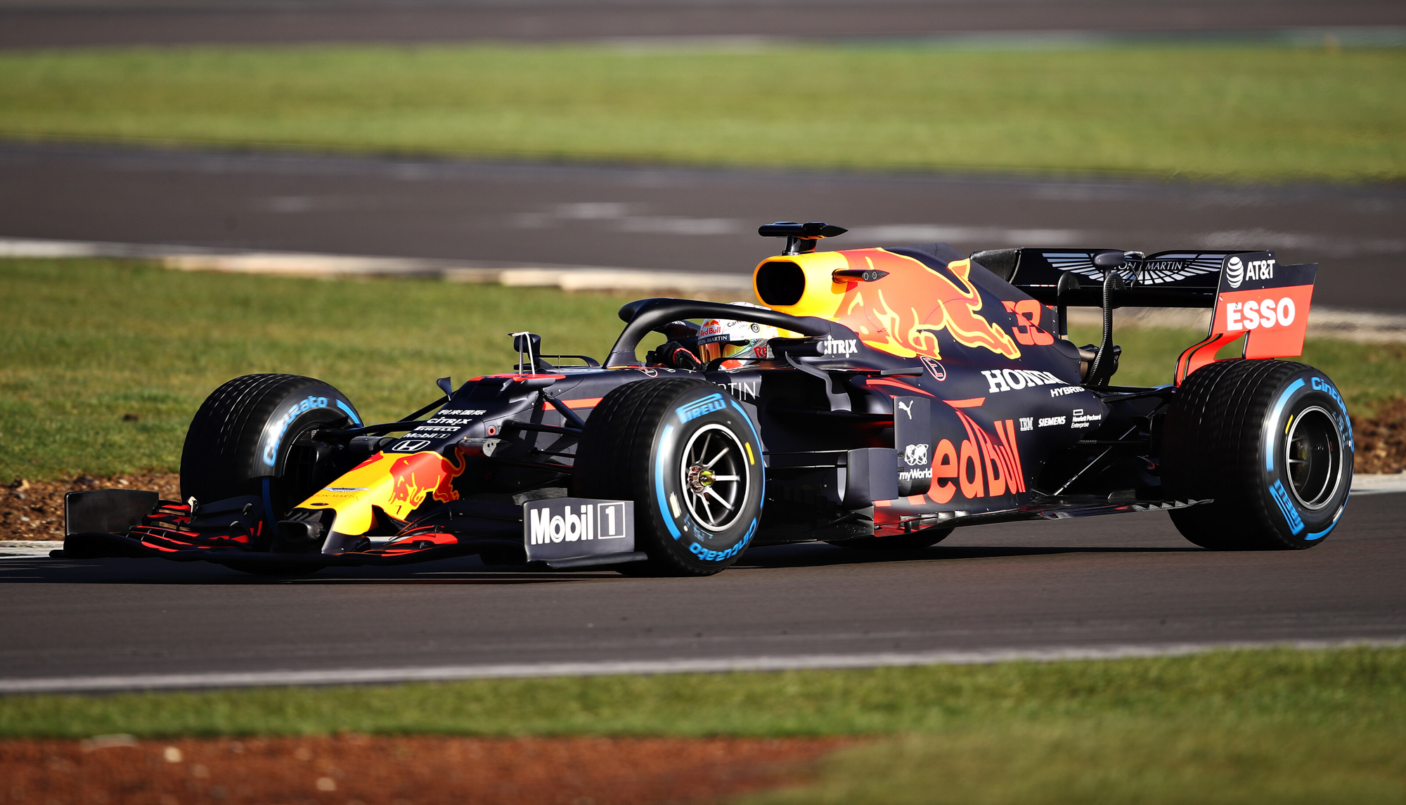 F1 Red Bull sprawdził już samochód na torze. Zespół